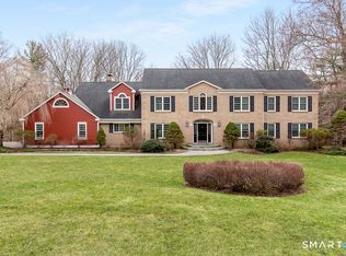 56 Penny Ln, Woodbridge, CT 06525