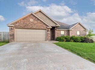2091 Eagle Dr, Pea Ridge, AR 72751