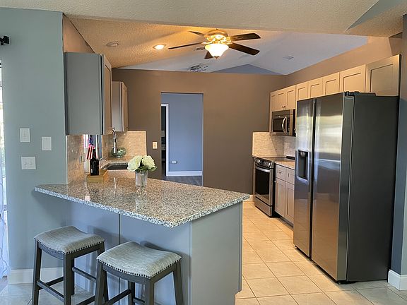 2nd image of 117 NE Sagamore Ter #1