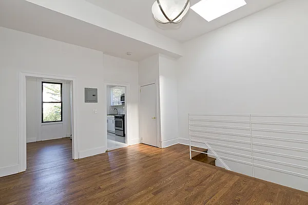 Sold by Bedford Brownstone Realty | media 14