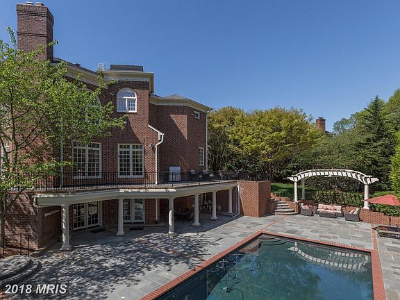 2nd image of 7796 Glenhaven Ct