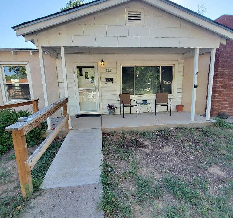 1st image of 618 Campana Ave