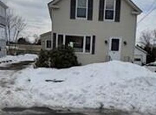17 1st St, Lewiston, ME 04240