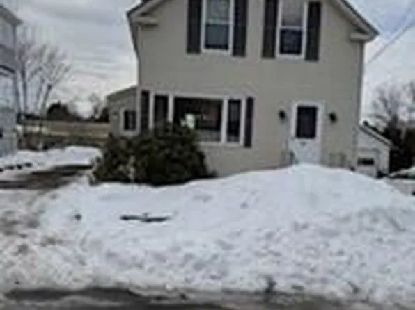 17 1st Street, Lewiston, ME 04240