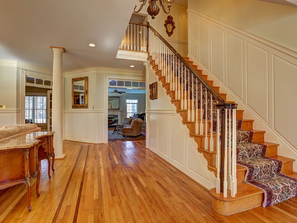 6515 Manor Ridge Ct, Falls Church, VA 22043, MLS# VAFX1138926