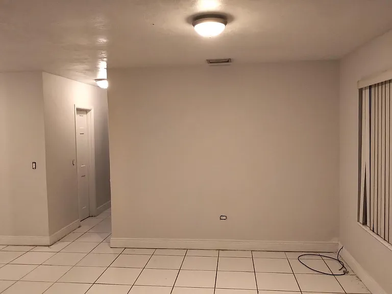 2813 Acapulco Dr — Photo 2
