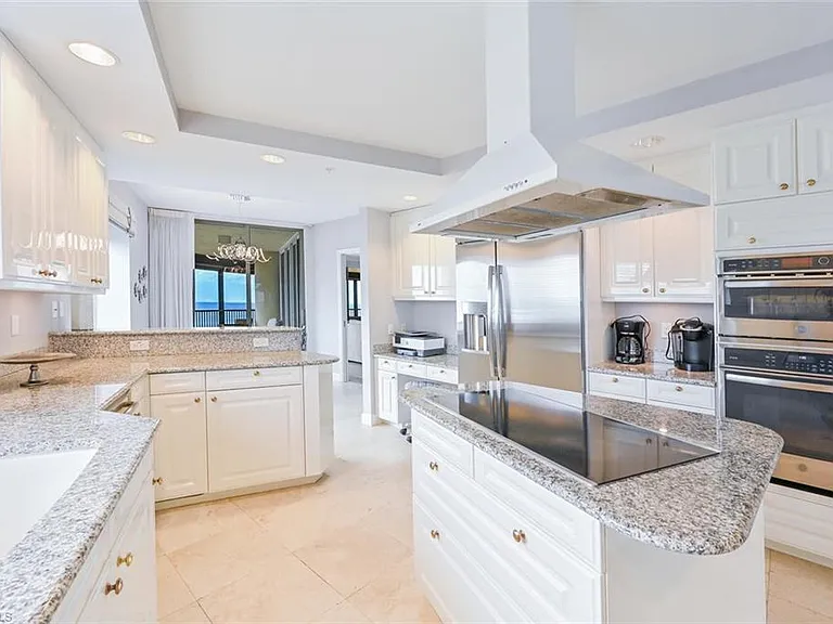 8665 Bay Colony Dr #1401 — Photo 18