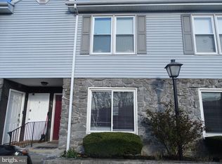 711 Hill Rd APT D, Wernersville, PA