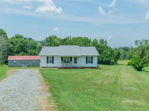 285 Raven Cir, Lexington, NC 27292