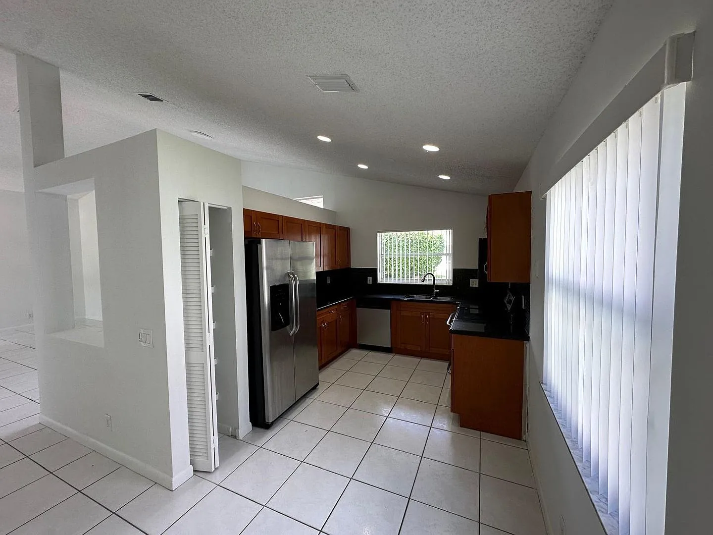 1051 Briar Ridge Road, Weston, FL 33327 — Photo 3