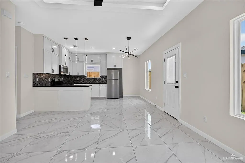 3 bed, 2.0 bath, 1150 sqft, $1,450 — Photo 4