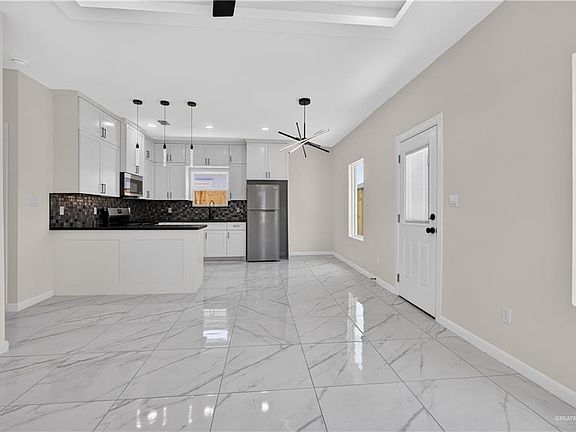 4th image of 1215 S Woodland Dr #2