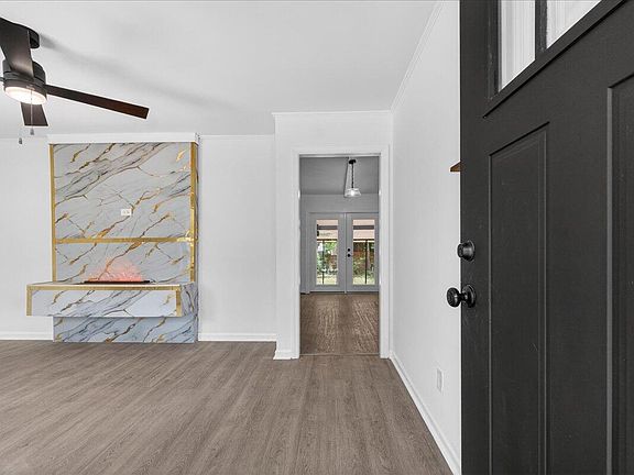 4th image of 4025 Olivia Dr
