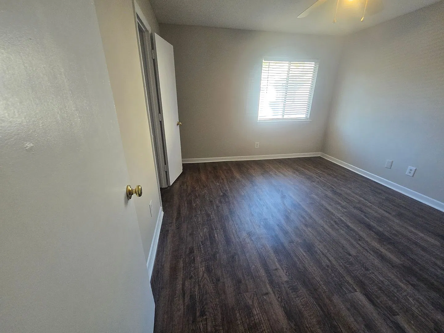 Cherry Hall Townhomes Move In Special 50% Off First Month Rent — Photo 2