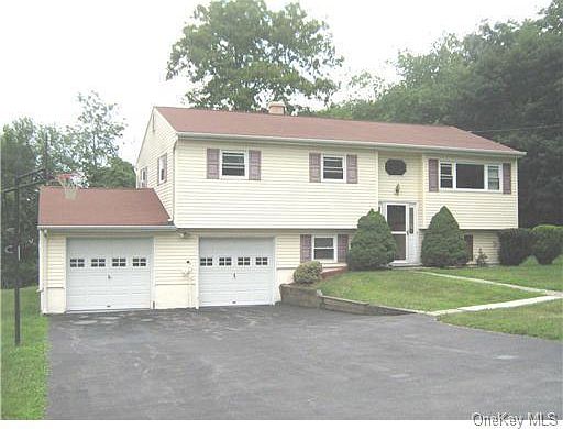1st image of 102 Duelk Ave