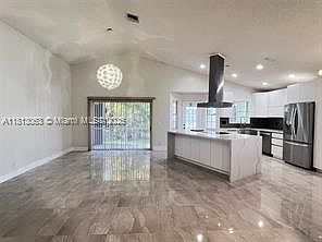 1st image of 435 Somerset Way