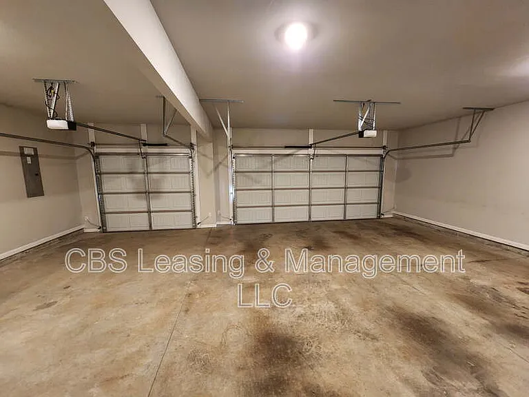 2112 Sequoia Dr — Photo 29