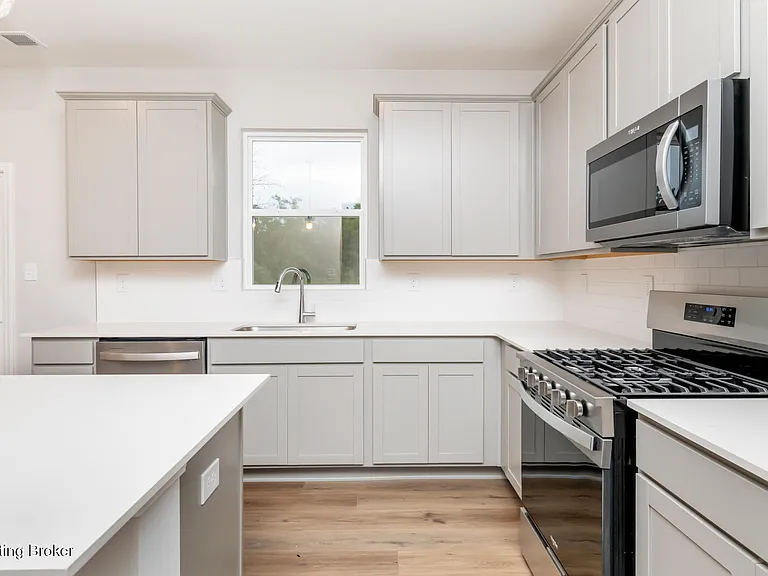 16926 Aiken Ridge Cir — Photo 10