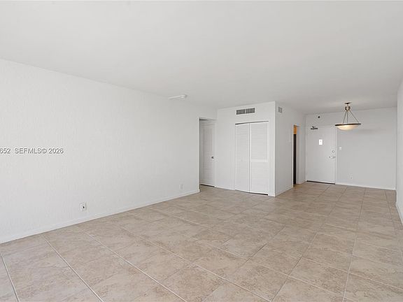 5th image of 1200 West Ave Floor 8