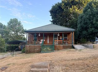 323 3rd St, Watts, OK 74964