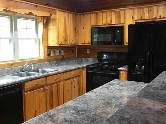 Kitchen counters & island