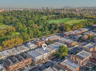 194 Bay 7 St, Brooklyn, NY 11228