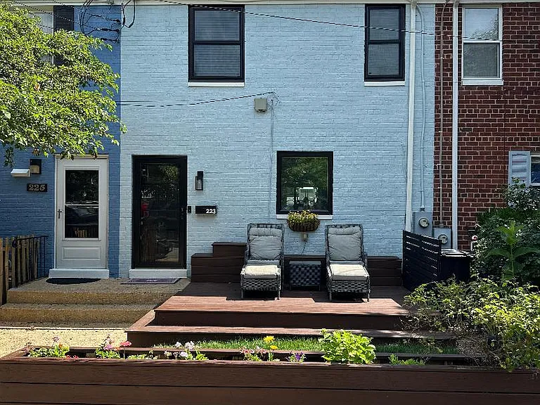 223 Burgess Ave — Photo 2