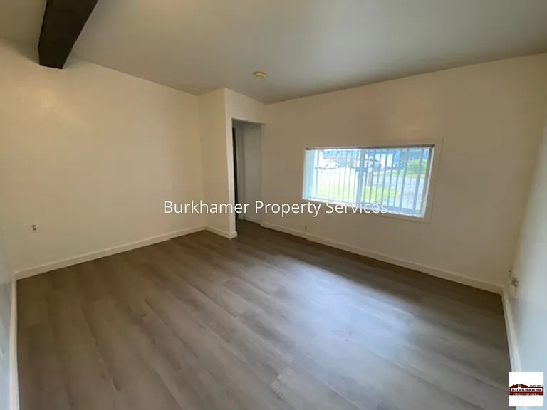 1315 W Young St — Photo 25