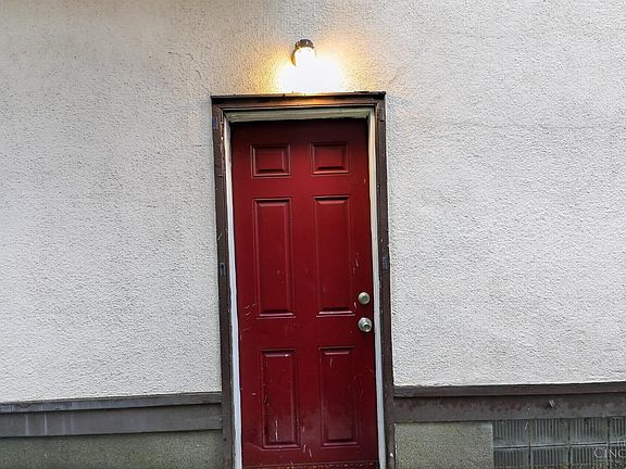 5th image of 2784 Losantiville Ave