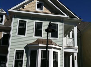 9525 Ament St, Silver Spring, MD 20910