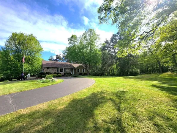13725 County Road Vv, Gillett, WI 54124