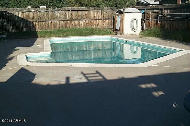 1st image of 2408 W Morten Ave APT 5