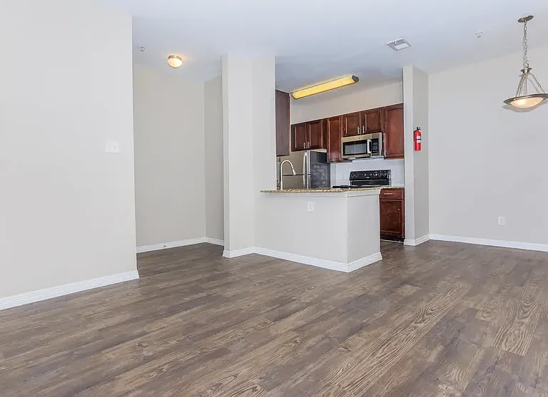 Bridges of Cypress Creek Apartment Homes — Photo 2