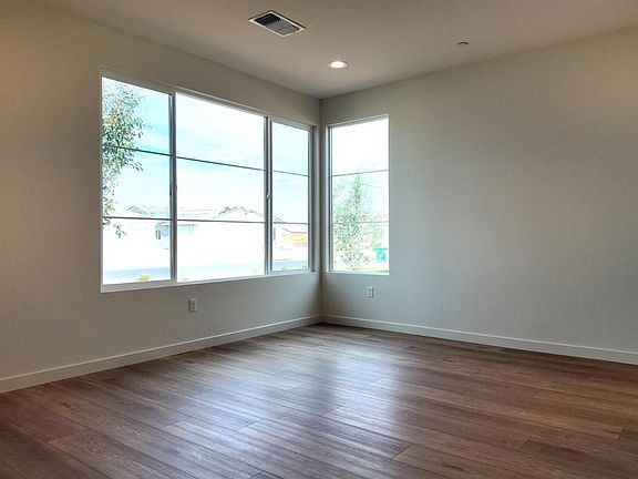 2nd image of 14661 Alpenglow St