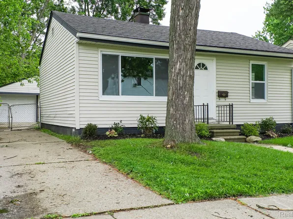 95 E Barrett Ave, Madison Heights, MI 48071