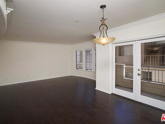 3rd image of 1000 Granville Ave APT 203