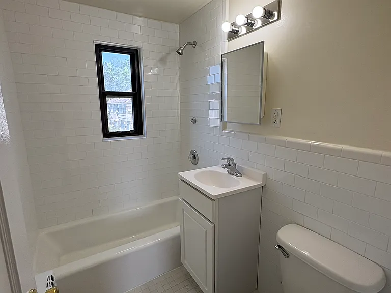 161 Darwin Ave #161 — Photo 2