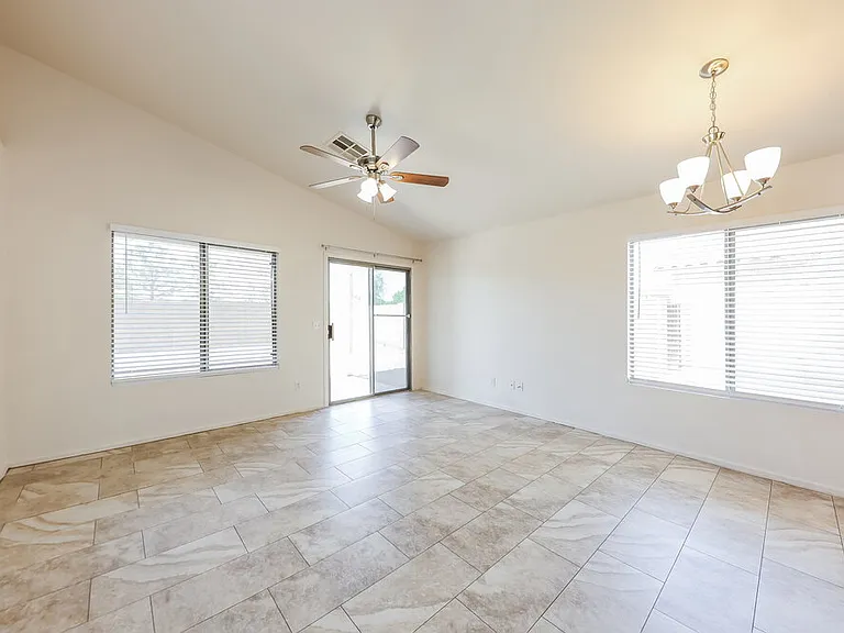 15019 W Port Au Prince Ln — Photo 5