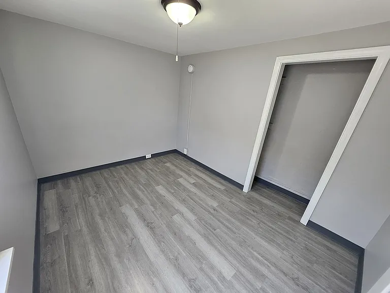 12 Van Buren St #A — Photo 22