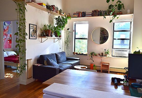 3rd image of 176 Stockholm St APT 2A