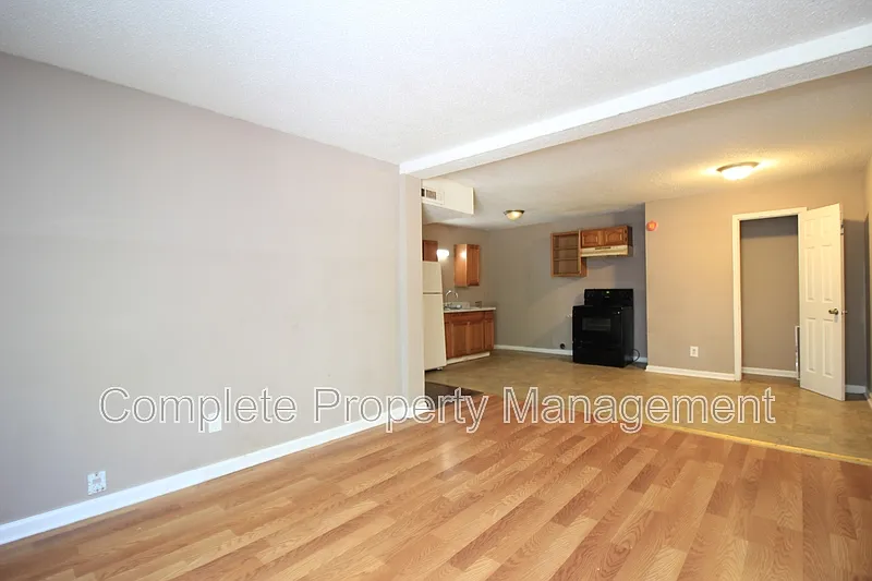 Studio, 1.0 bath, 980 sqft, $1,000 — Photo 2