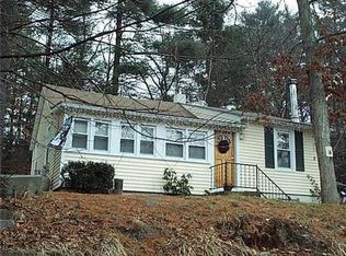 17 Lake Shore Dr, Glocester, RI 02814