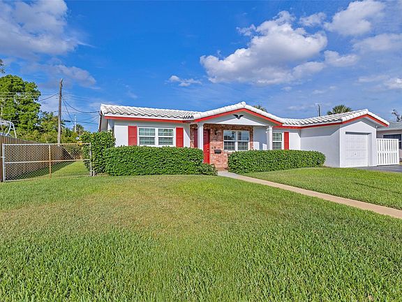 2nd image of 810 NW 44th Avenue