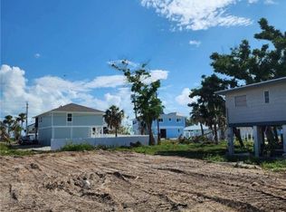 7910 Buccaneer Dr, Fort Myers Beach, FL 33931