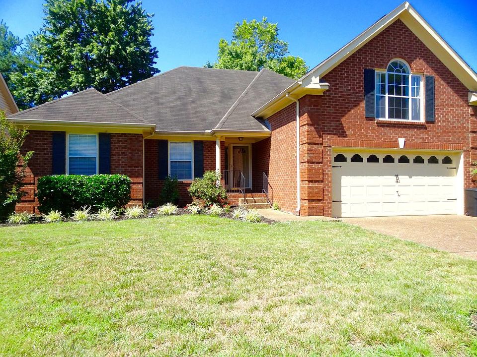 1st image of 429 Belle Pointe Dr