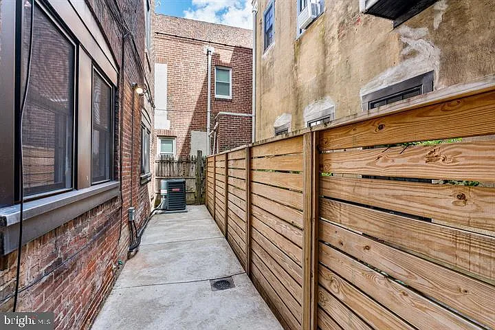 819 S 2nd St #1 — Photo 10