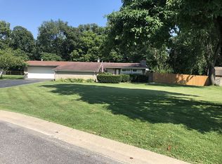 7 Londonderry Dr, Fairview Heights, IL 62208
