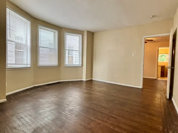 423 Pusey Ave Floor 2, Darby, PA 19023