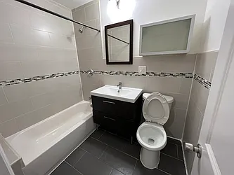 Rented by R New York