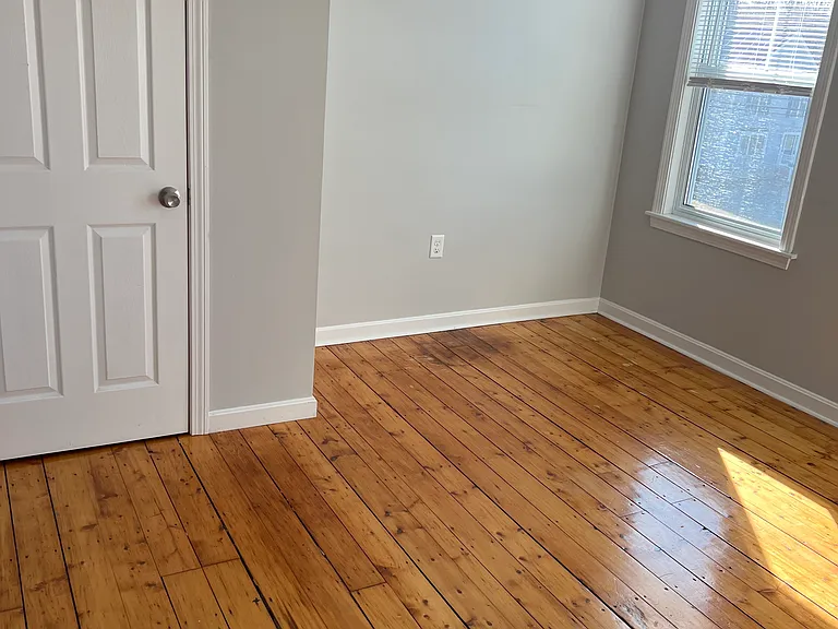 920 Crescent St #3 — Photo 7